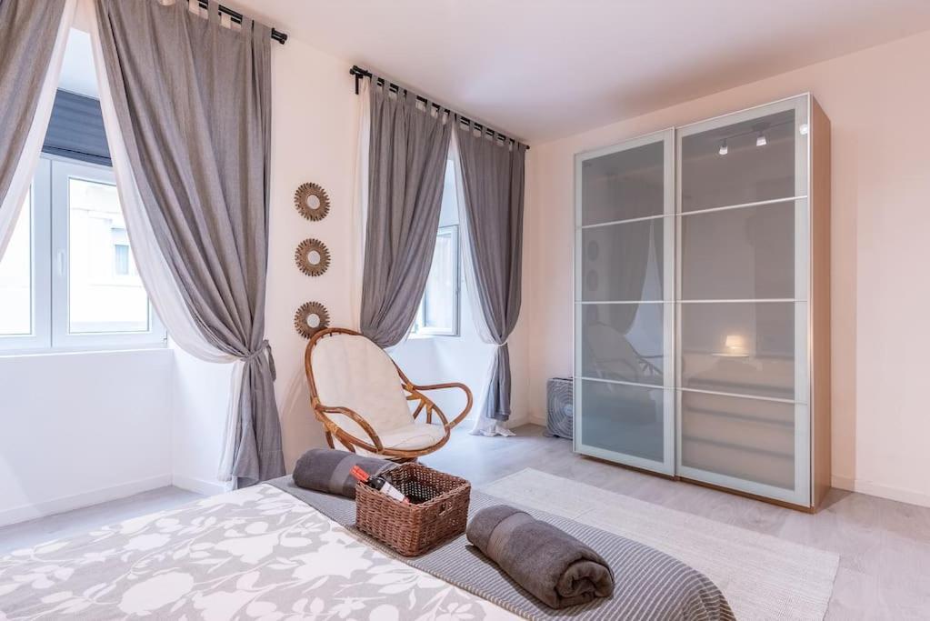 Modern Rustic Apartment In Graca Lisbon Luaran gambar