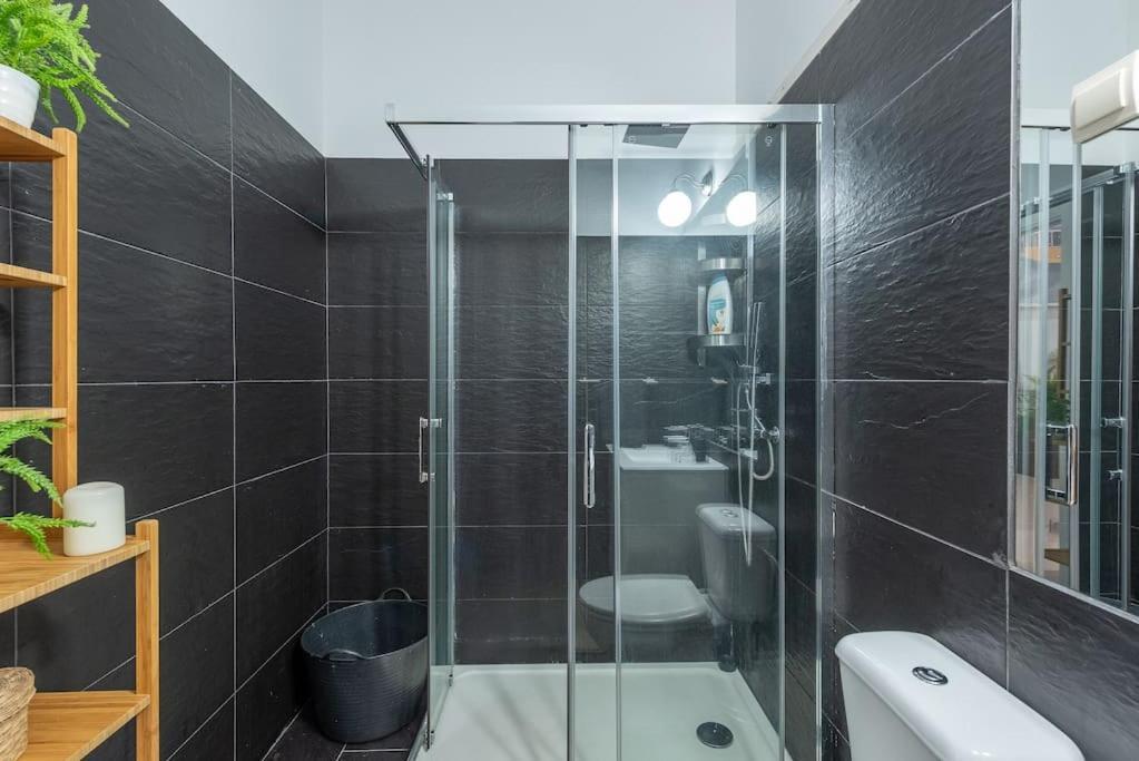 Modern Rustic Apartment In Graca Lisbon Luaran gambar