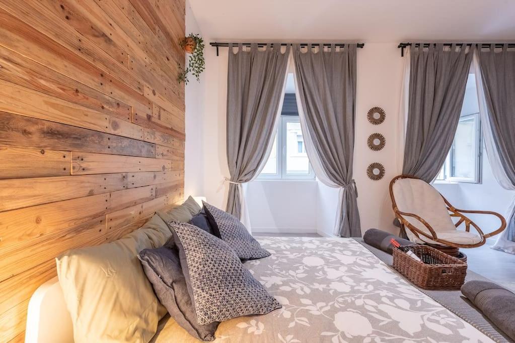 Modern Rustic Apartment In Graca Lisbon Luaran gambar