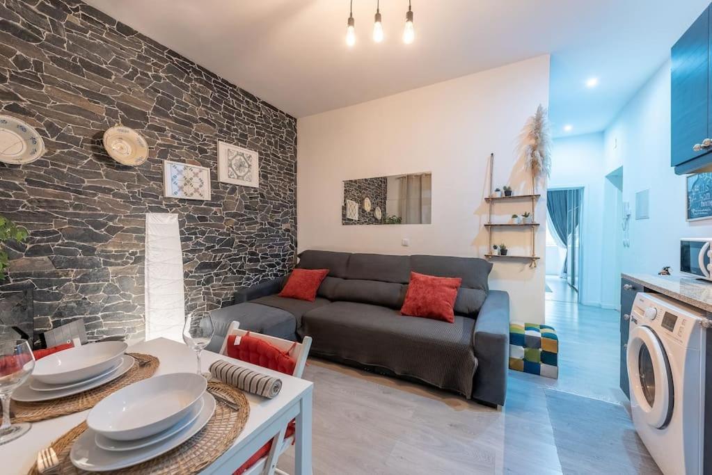 Modern Rustic Apartment In Graca Lisbon Luaran gambar