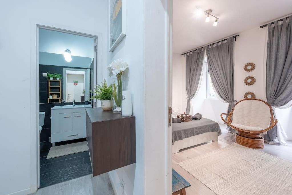 Modern Rustic Apartment In Graca Lisbon Luaran gambar